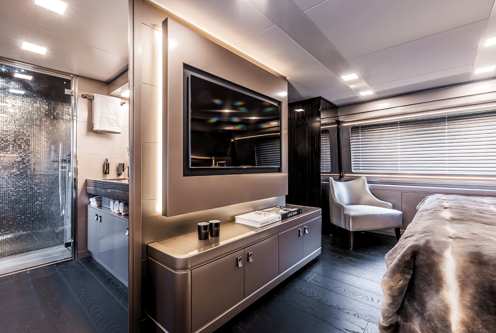 Custom Line Navetta 28